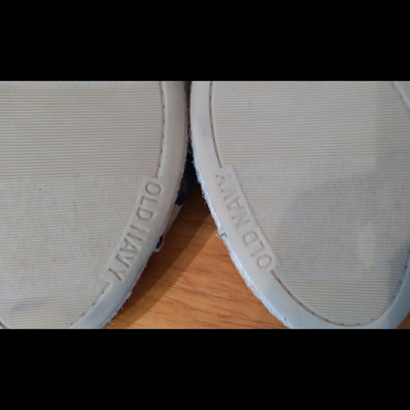 Old Navy leopard print wedge sandals w ankle strap - Picture 6 of 9